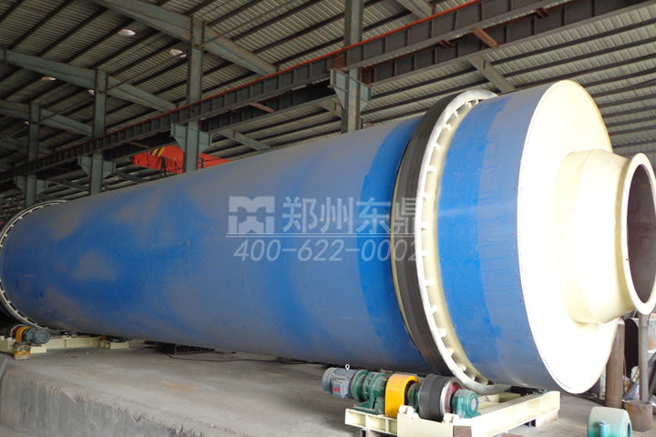 樹(shù)皮烘干機(jī)可以解決塊莖大、長(zhǎng)度長(zhǎng)些的樹(shù)皮、樹(shù)枝、棕櫚絲物料烘干