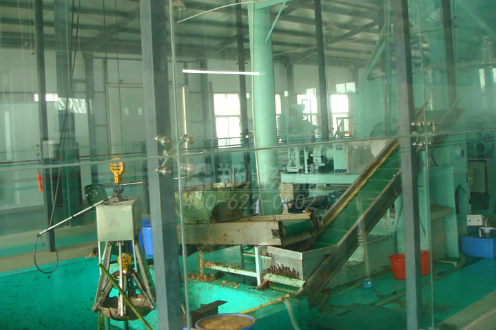 餐飲垃圾烘干機可以實現(xiàn)餐廚垃圾資源變廢棄資源成為可再生利用資源。