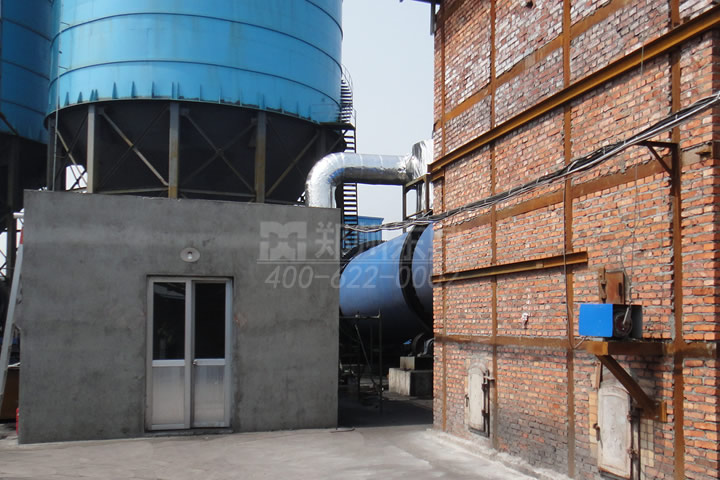 隨著電力工業(yè)的迅速發(fā)展，帶來(lái)了粉煤灰排放量的急劇增加，給我國(guó)的國(guó)民經(jīng)濟(jì)建設(shè)及生態(tài)環(huán)境造成巨大的壓力。隨著國(guó)家產(chǎn)業(yè)政策的不斷優(yōu)化，環(huán)保法規(guī)的日趨嚴(yán)歷，濕粉煤灰的妥善