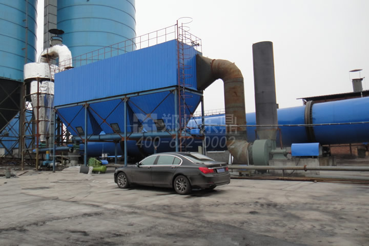 隨著電力工業(yè)的迅速發(fā)展，帶來(lái)了粉煤灰排放量的急劇增加，給我國(guó)的國(guó)民經(jīng)濟(jì)建設(shè)及生態(tài)環(huán)境造成巨大的壓力。隨著國(guó)家產(chǎn)業(yè)政策的不斷優(yōu)化，環(huán)保法規(guī)的日趨嚴(yán)歷，濕粉煤灰的妥善