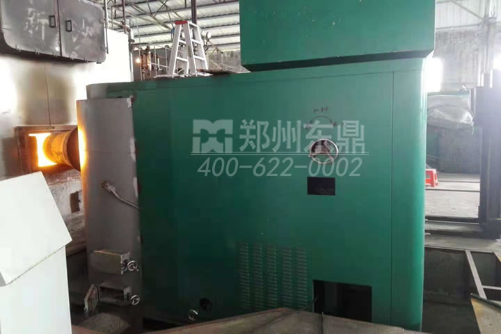 生物質(zhì)燃燒機是利用生物質(zhì)進行能量轉(zhuǎn)換的主要設(shè)備，使用生物質(zhì)顆粒燃料，在燃燒室內(nèi)實現(xiàn)逐漸預(yù)熱、多級配氧、立體燃燒的火焰燃燒系統(tǒng)。