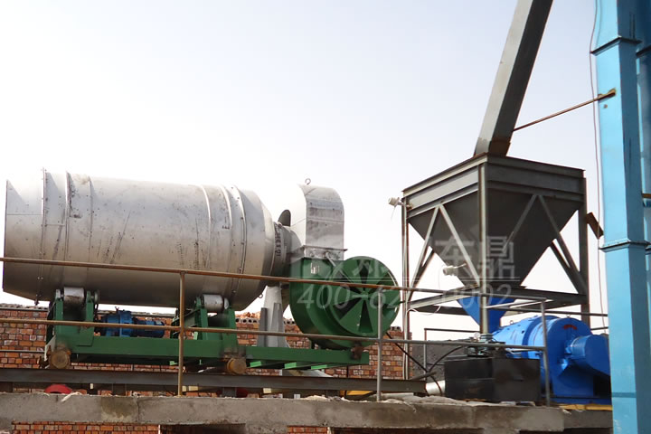 煤粉燃燒爐是一種經(jīng)濟(jì)環(huán)保燃煤熱源熱效率高，經(jīng)濟(jì)適用，可廣泛用于各種加熱爐窯。