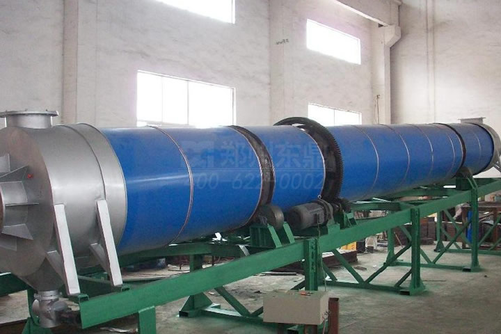 新型沼氣熱源生物質(zhì)有機肥烘干機設(shè)備可將高達(dá)七八十含水量的沼渣、糞便、鋸末等物料一次性烘干至安全貯藏水分標(biāo)準(zhǔn)。